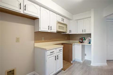 Kitchen - 700 Ashton Cir #137, Kettering, OH 45429 photo 1 of 3