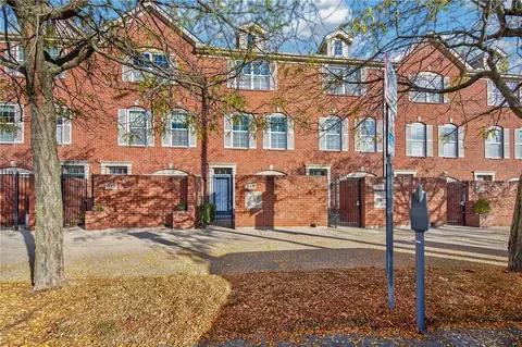 219 E 1st St, Dayton, OH 45402