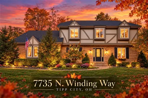 7735 N Winding Way, Tipp City, OH 45371