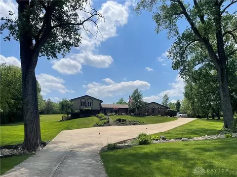7700 Chambersburg Rd, Huber Heights, OH 45424