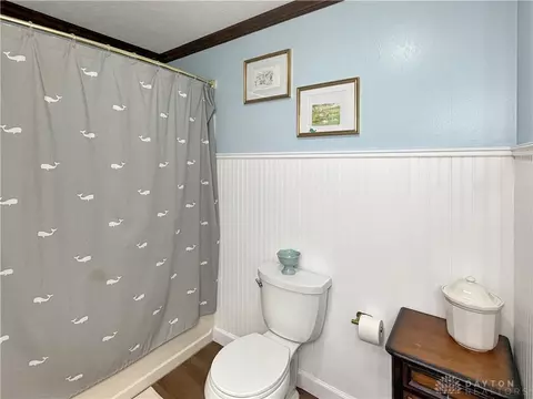 Bath - 1009 Fleming Ct, Centerville, OH 45458 photo 3 of 4
