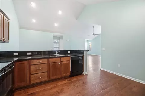 Entry Way - 232 Abbey Dr, Springboro, OH 45066 photo 2 of 4