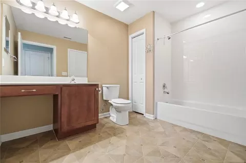 Bath - 232 Abbey Dr, Springboro, OH 45066 photo 5 of 6
