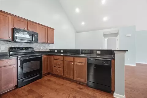 Kitchen - 232 Abbey Dr, Springboro, OH 45066 photo 3 of 5
