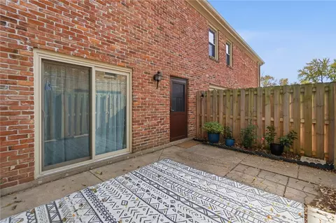 Exterior - 41 Winchester Pl #K, Centerville, OH 45458 photo 8 of 8