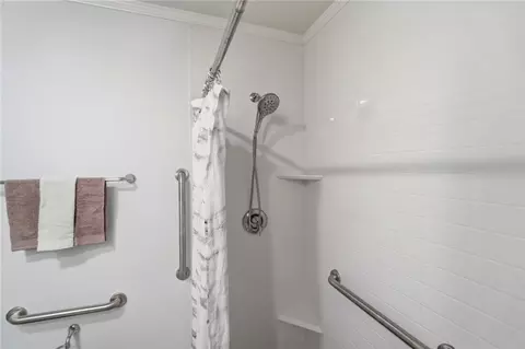 Bath - 41 Winchester Pl #K, Centerville, OH 45458 photo 6 of 6