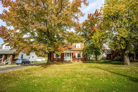 271 E Main St, New Lebanon, OH 45345