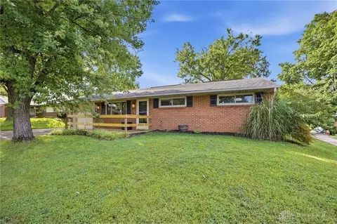 4982 Tewkesbury Dr, Huber Heights, OH 45424