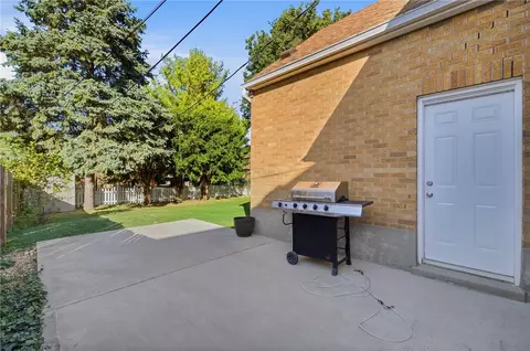 Exterior - 3025 Hathaway Rd, Kettering, OH 45429 photo 11 of 14