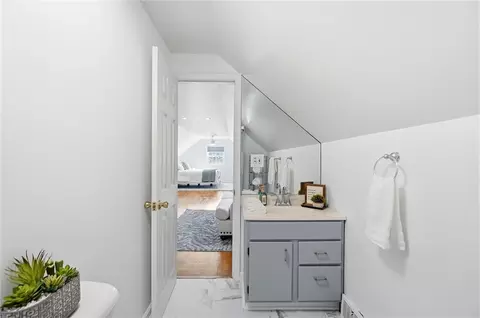 Bath - 3025 Hathaway Rd, Kettering, OH 45429 photo 4 of 4