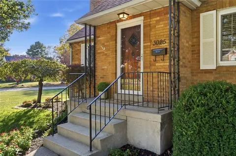 Exterior - 3025 Hathaway Rd, Kettering, OH 45429 photo 7 of 14