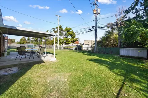 Exterior - 2796 Mohican Ave, Kettering, OH 45429 photo 5 of 7