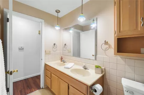 Bath - 2796 Mohican Ave, Kettering, OH 45429 photo 1 of 3