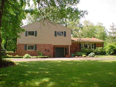 3155 Longmeadow Ln, Cincinnati, OH 45236 photo 1