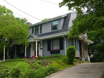 2950 Mignon Ave, Cincinnati, OH 45211 photo 1