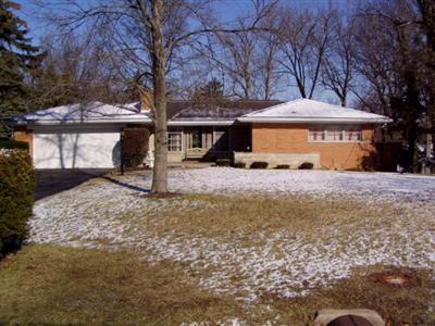 1074 Meredith Dr, Cincinnati, OH 45231 photo 1