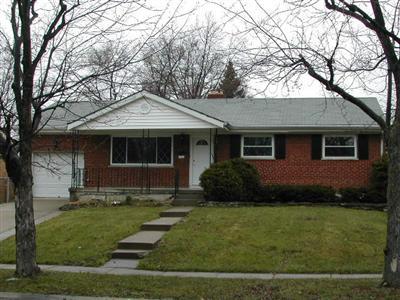 1058 Thunderbird Dr, Cincinnati, OH 45231 photo 1