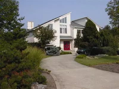 5145 Rollman Estates Dr, Cincinnati, OH 45236 photo 1