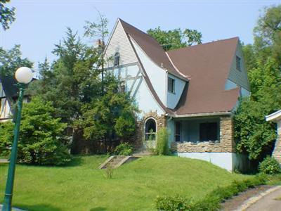 3921 Warwick Ave, Cincinnati, OH 45229 photo 1