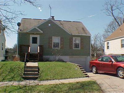 1881 Ashbrook Dr, Cincinnati, OH 45238 photo 1