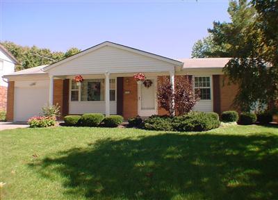 1662 Pinebluff Ln, Cincinnati, OH 45255 photo 1