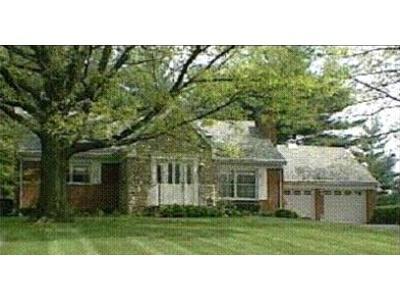 7582 View Place Dr, Cincinnati, OH 45224 photo 1