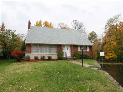 6693 Greentree Dr, Cincinnati, OH 45224 photo 1