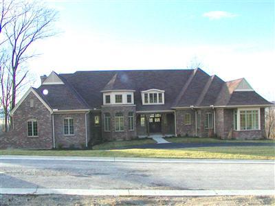 2715 Skytop Ln, Cincinnati, OH 45244 photo 1