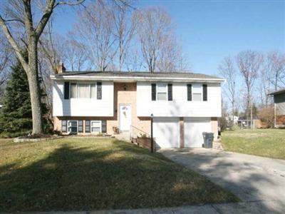 736 Stuart Ln, Cincinnati, OH 45245 photo 1