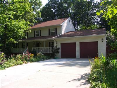 930 Locust Ln, Cincinnati, OH 45245 photo 1