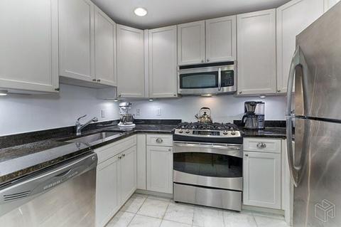 5706 Glow Ct, Cincinnati, OH 45238 photo 4