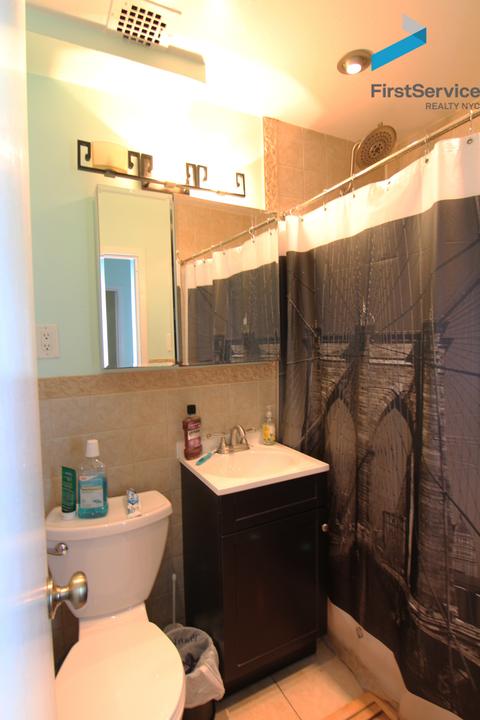 292 Helen St, Cincinnati, OH 45219 photo 8