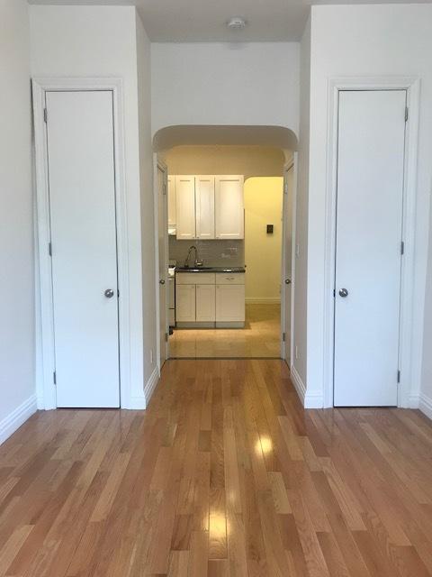 2354 Rohs St, Cincinnati, OH 45219 photo 1