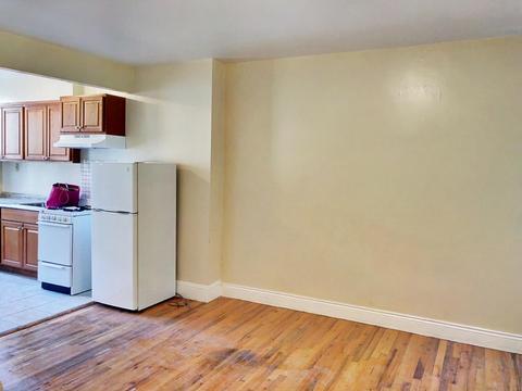 2734 Markbreit Ave, Cincinnati, OH 45209 photo 2