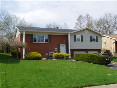 1012 Pinehollow Ln, Cincinnati, OH 45231 photo 1