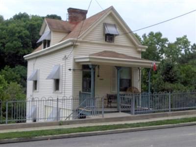 2093 Baltimore Ave, Cincinnati, OH 45225 photo 1