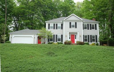 2482 Royalview Ct, Cincinnati, OH 45244 photo 3