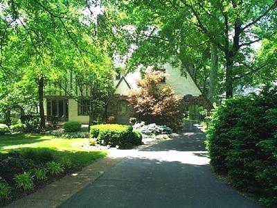1341 Observatory Dr, Cincinnati, OH 45208 photo 1