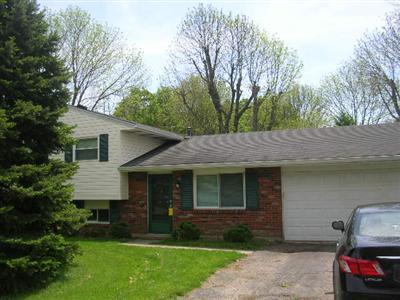 709 Miles Ln, Cincinnati, OH 45245 photo 1