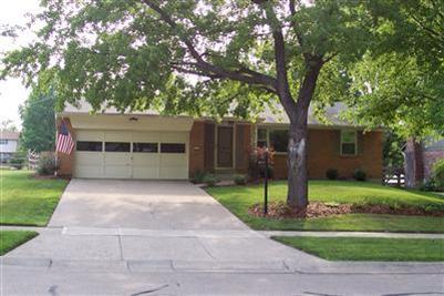 1711 Pinebluff Ln, Cincinnati, OH 45255 photo 1