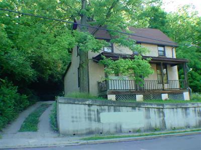 2082 Baltimore Ave, Cincinnati, OH 45225 photo 1