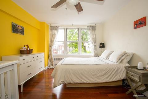 5877 Rhode Island Ave, Cincinnati, OH 45237 photo 9