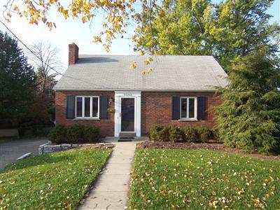 9365 Cardinal Ct, Blue Ash, OH 45242 photo 3