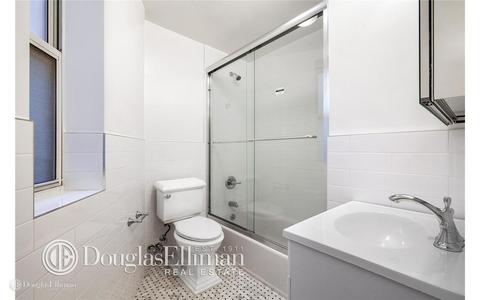 4010 Pharo Dr, Cincinnati, OH 45245 photo 4