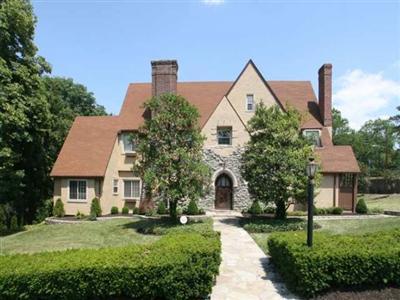 3902 Leyman Dr, Cincinnati, OH 45229 photo 3