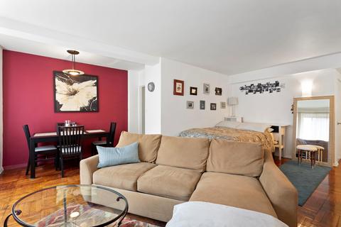 7510 Castleton Pl, Cincinnati, OH 45237 photo 4