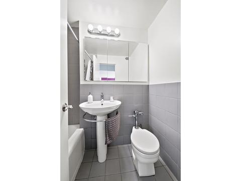 7510 Castleton Pl, Cincinnati, OH 45237 photo 10