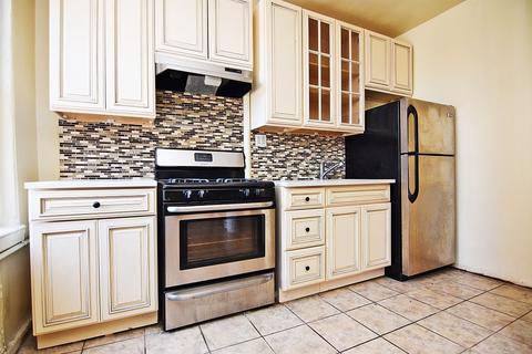 7524 Winton Rd, Cincinnati, OH 45224 photo 1