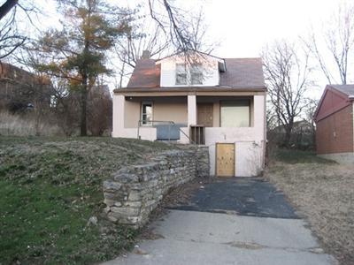 976 Chamberlain Ave, Lincoln Heights, OH 45215 photo 2