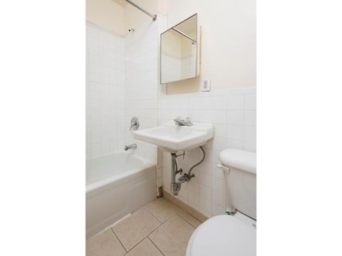 262 Heftner Cir, Hamilton Township, OH 45039 photo 9